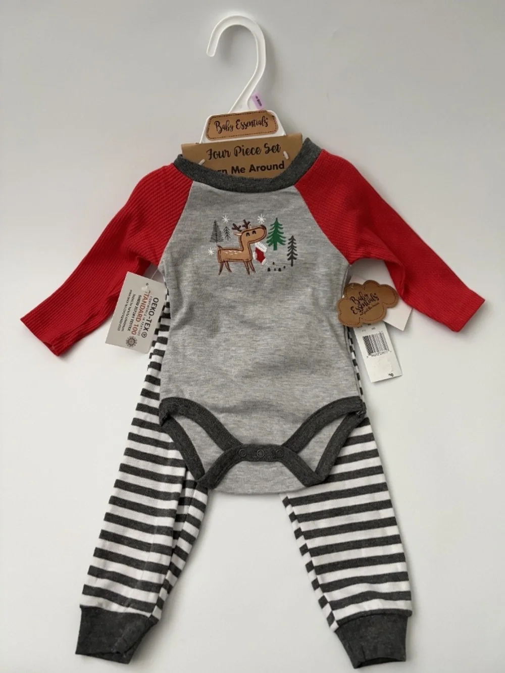 New Baby Essentials Holiday Christmas 4-Piece Outfit  Reindeer Theme  Unisex 9MO